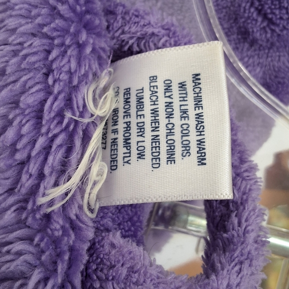 Croft & Barrow, Large, Woman's Purple Belted Robe - Picture 5 of 7